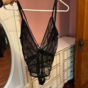 NEW body suite Sz S Fashion Nova